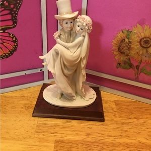 Pucci figurine